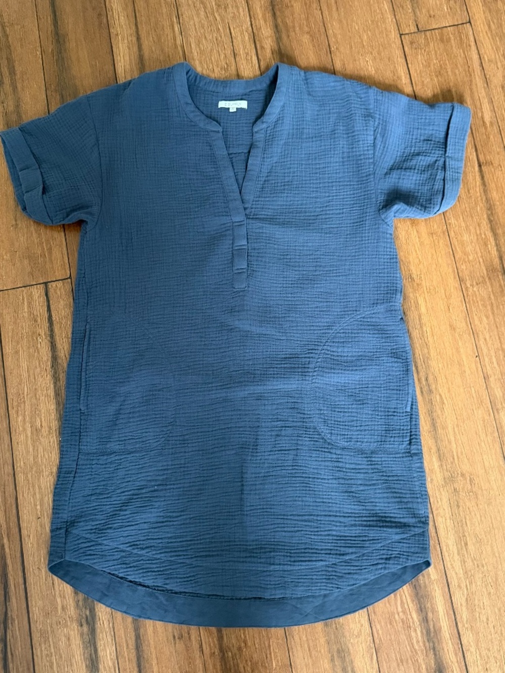Women's Medium Z Supply Talia Gauze Dress in Navy Blue NWOT - Picture 3 of 4